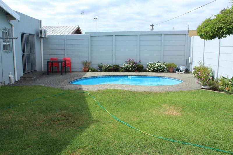 4 Bedroom Property for Sale in Richmond Estate Western Cape